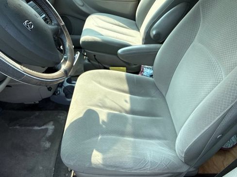 Used 2007 Dodge Grand Caravan SXT FWD image 10