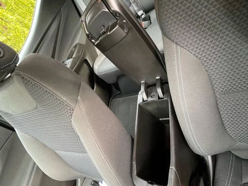 Used 2023 Chevrolet Bolt EUV LT image 27