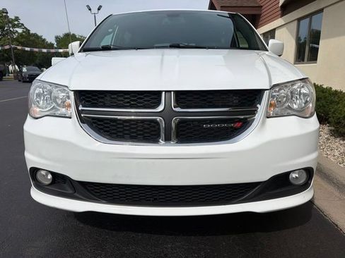 Used 2020 Dodge Grand Caravan SE FWD image 11