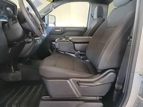 Used 2025 GMC Sierra 3500 Pro w/ Convenience Package image 2