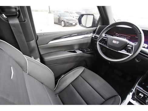 New 2026 Cadillac Escalade ESV Sport w/ Touring Package image 8