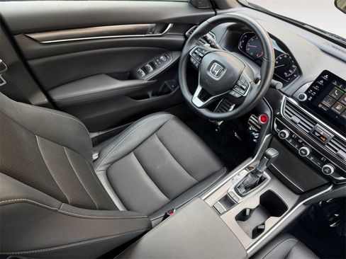 Used 2019 Honda Accord Sport image 15