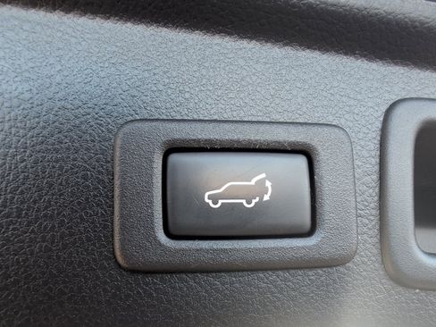 Used 2017 Subaru Forester 2.5i Limited image 14