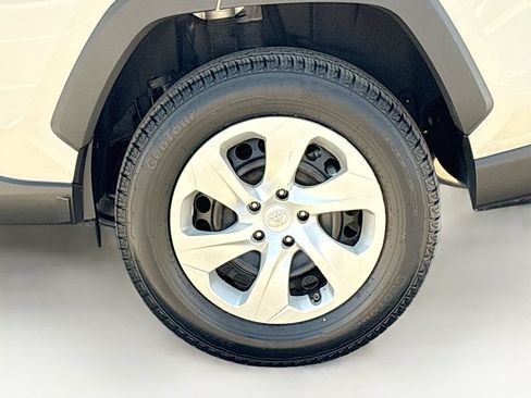 Used 2023 Toyota RAV4 LE FWD image 30