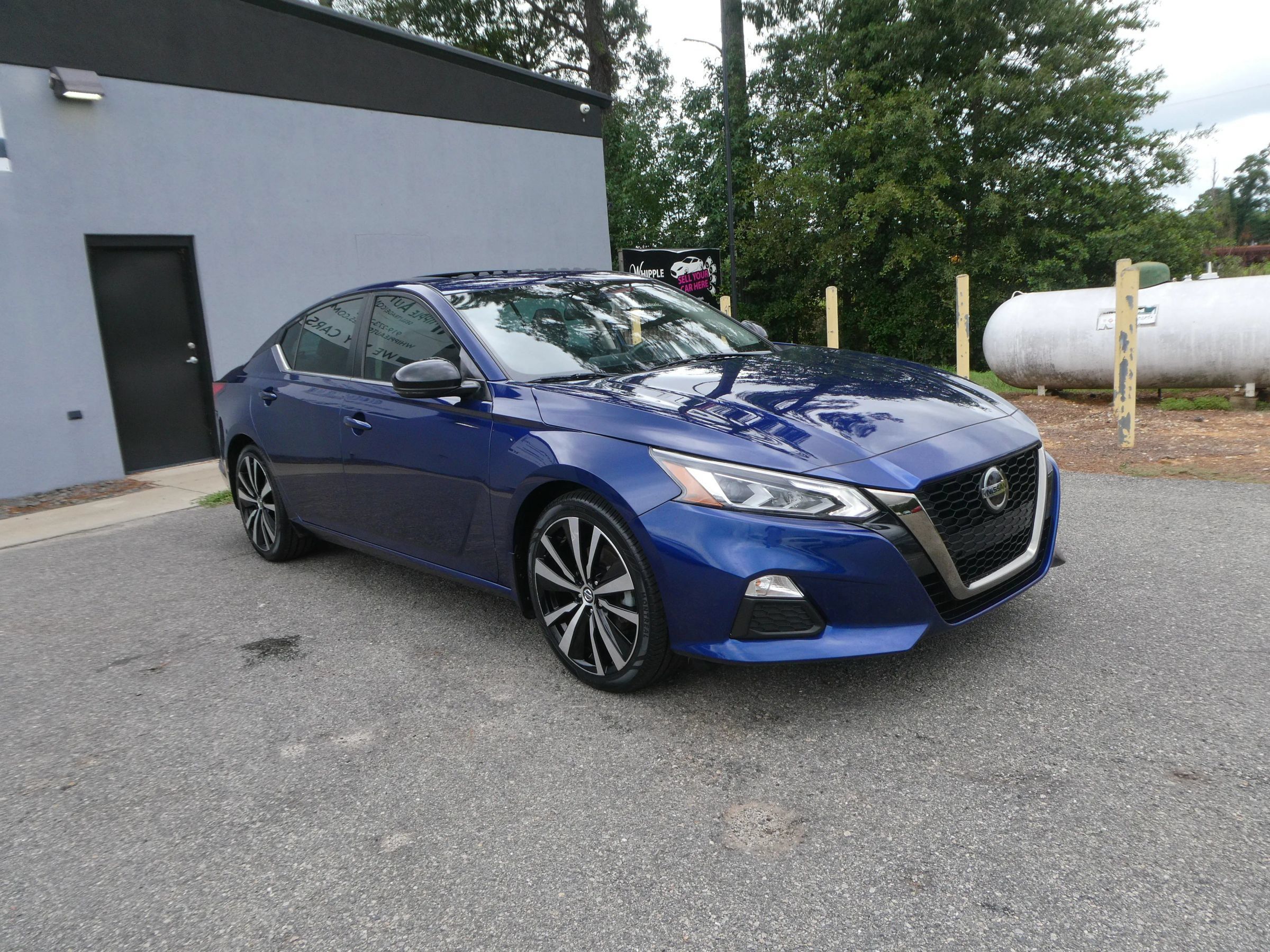Used 2021 Nissan Altima 2.5 SR w/ SR Premium Package FWD image 3