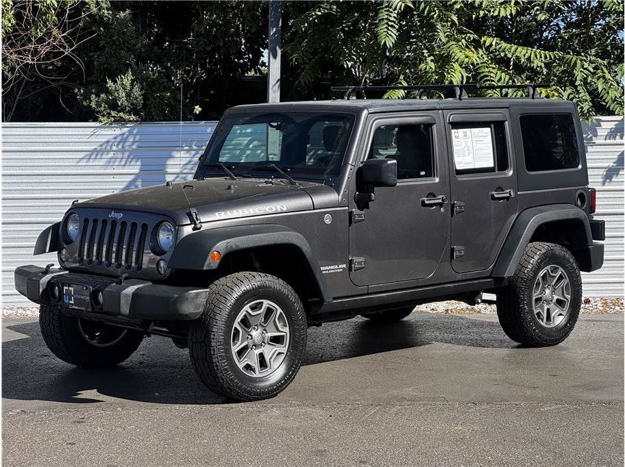 Used 2016 Jeep Wrangler Unlimited Rubicon w/ Connectivity Group AWD/4WD image 8