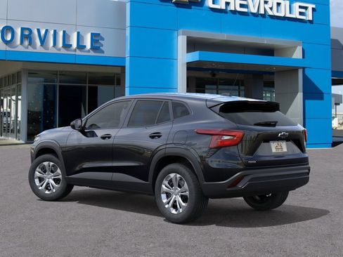 New 2026 Chevrolet Trax LS FWD image 3