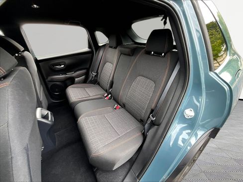 Used 2025 Honda HR-V Sport image 21