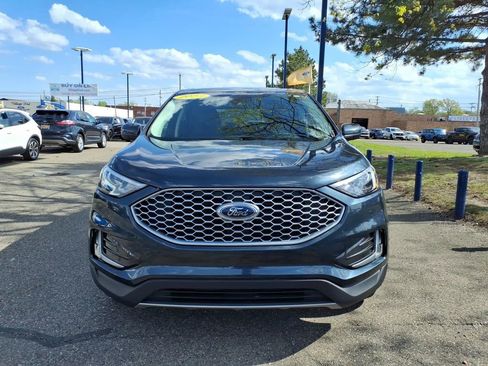 Certified 2023 Ford Edge SEL w/ Convenience Package AWD/4WD image 2