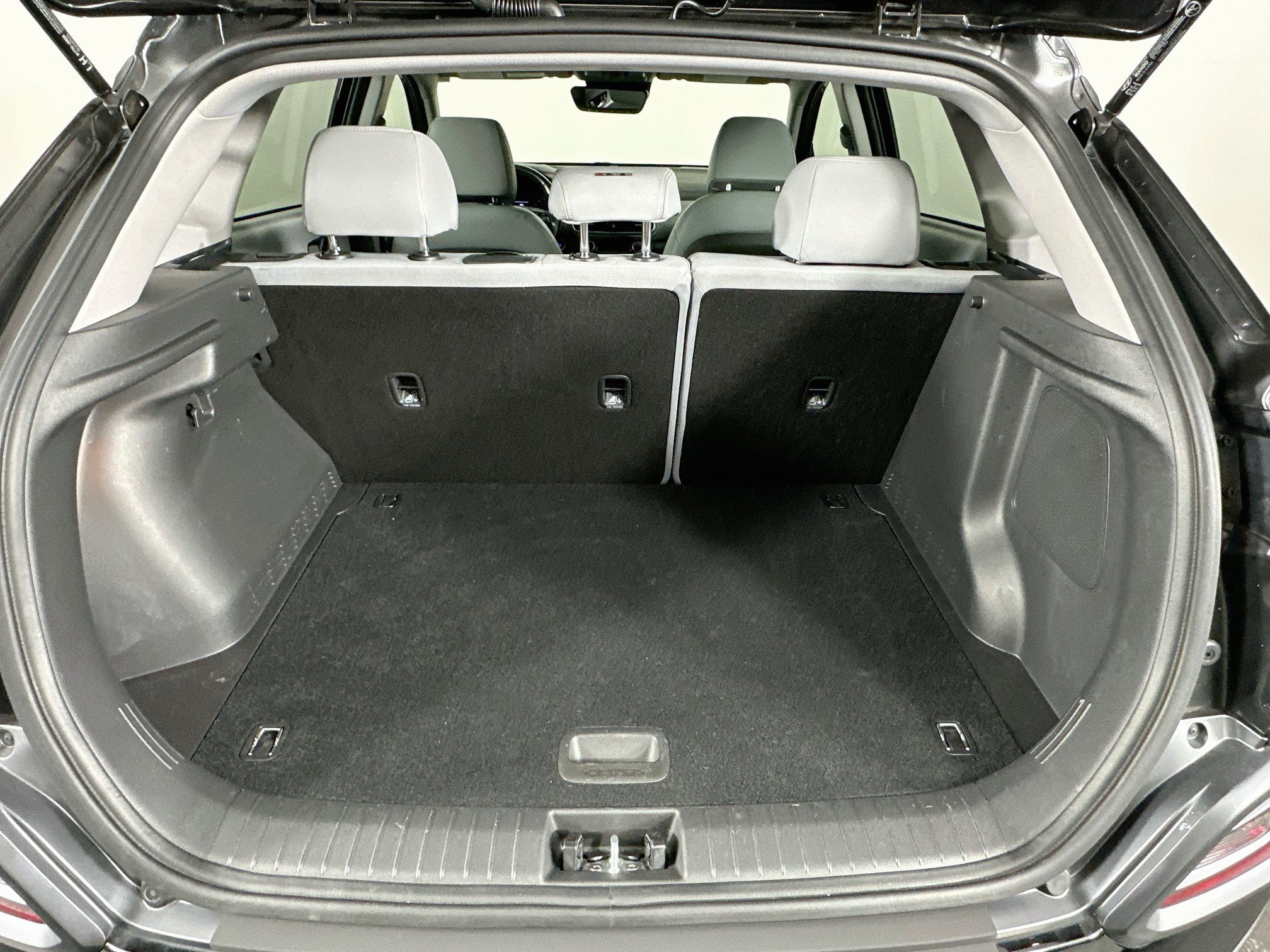Used 2019 Hyundai Kona Limited FWD image 28