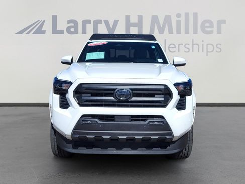 Certified 2025 Toyota Tacoma SR5 image 13