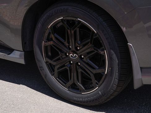 New 2026 INFINITI QX80 4WD image 7