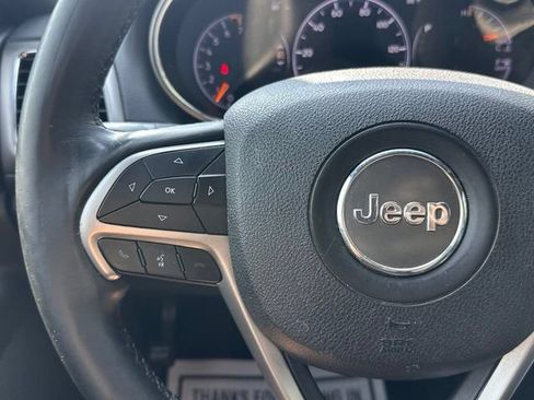 Used 2018 Jeep Grand Cherokee Altitude AWD/4WD image 20