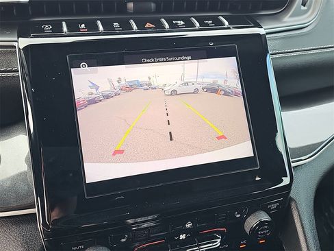 Used 2022 Jeep Grand Cherokee L Laredo image 24