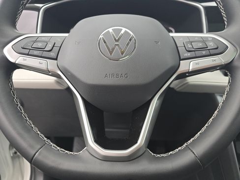 New 2026 Volkswagen Taos SEL AWD/4WD image 20