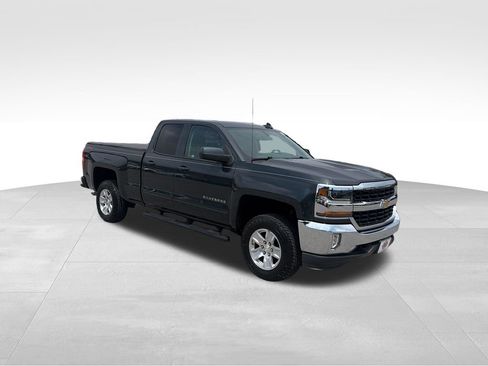Used 2018 Chevrolet Silverado 1500 LT w/ All Star Edition AWD/4WD image 8
