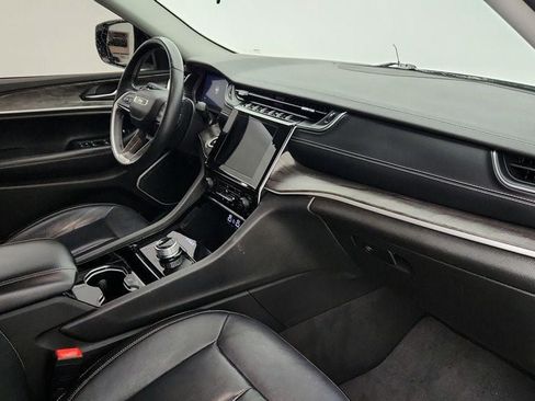 Used 2022 Jeep Grand Cherokee L Limited image 24