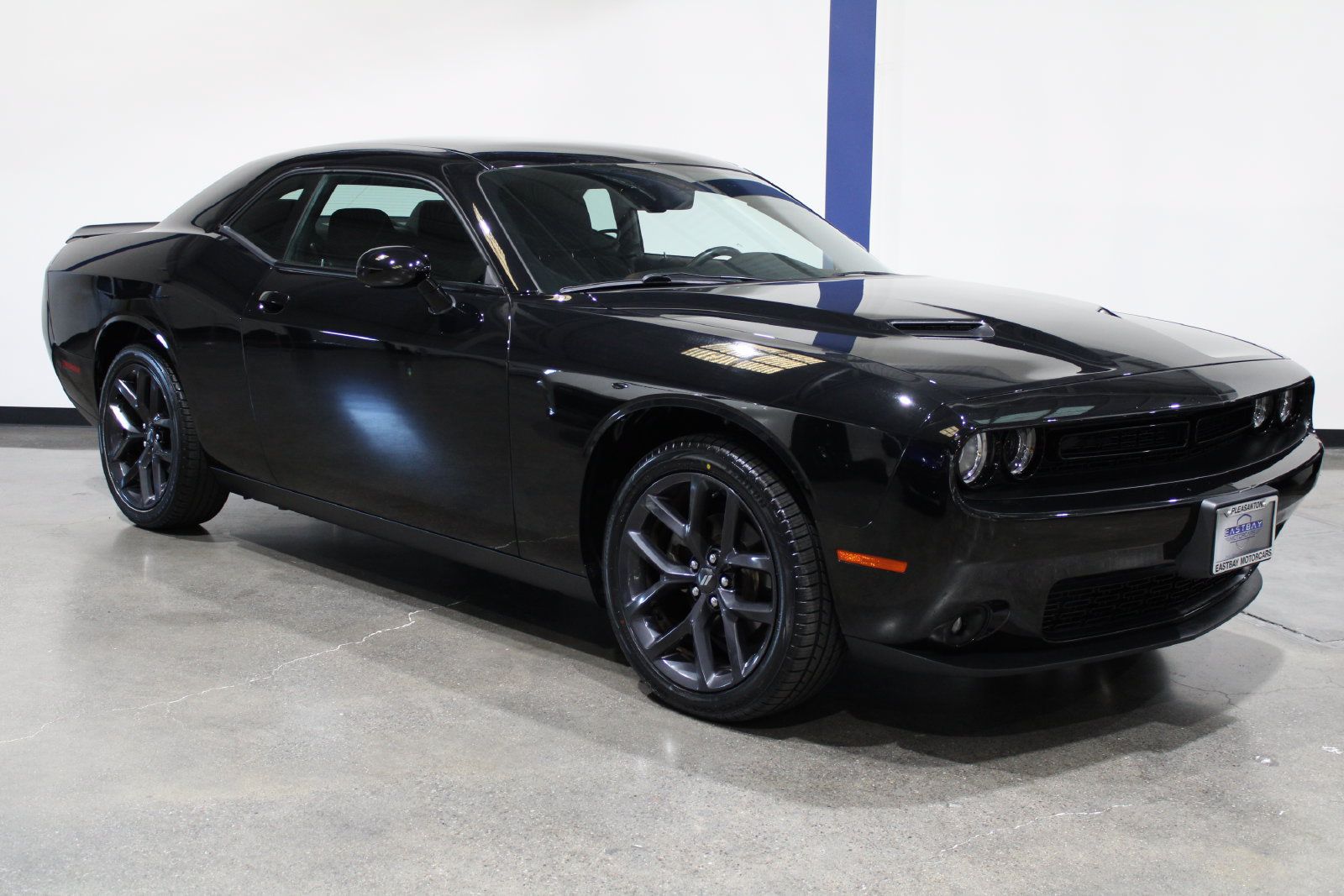 Used 2021 Dodge Challenger SXT w/ Blacktop Package RWD image 2