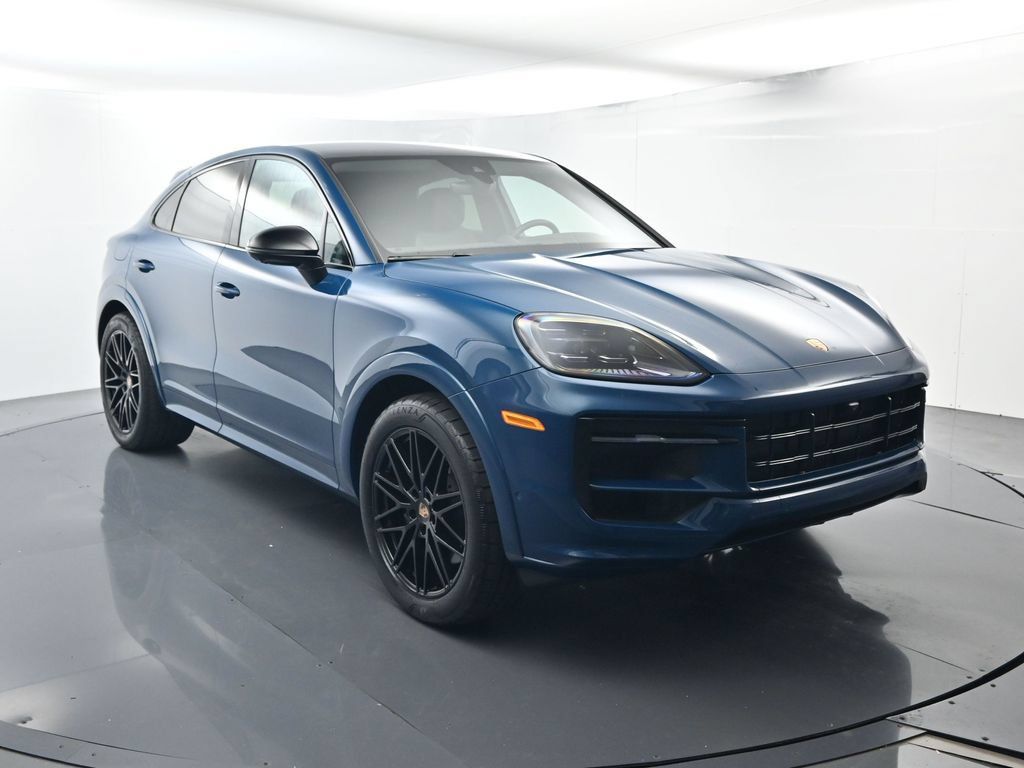 Certified 2025 Porsche Cayenne Coupe AWD/4WD image 17