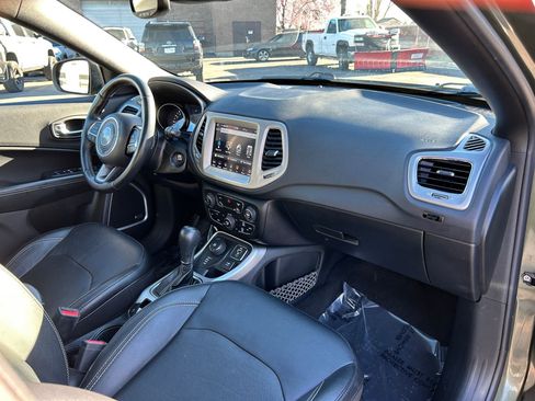 Used 2021 Jeep Compass Latitude w/ Sun and Sound Group image 28