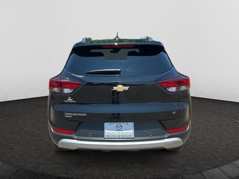 Used 2025 Chevrolet TrailBlazer LT w/ Driver Confidence Package AWD/4WD image 4
