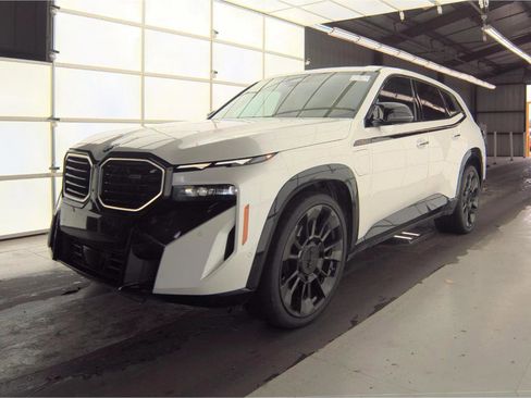 Used 2025 BMW XM Base image 3