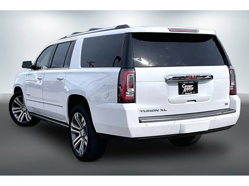 Used 2018 GMC Yukon XL Denali w/ Denali Ultimate Package AWD/4WD image 4