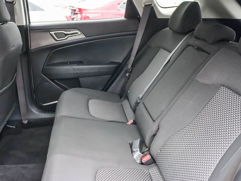 Used 2023 Kia Sportage LX image 17