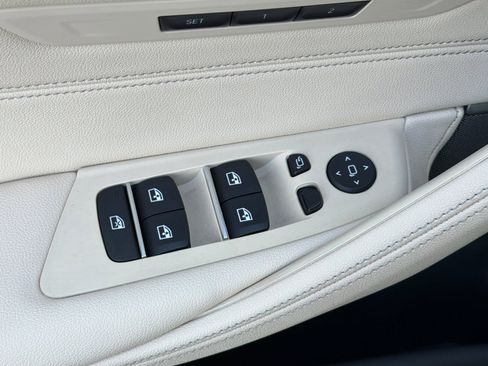 Used 2023 BMW 530i w/ Premium Package image 13