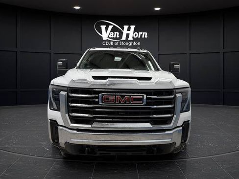 Used 2024 GMC Sierra 3500 SLE AWD/4WD image 9