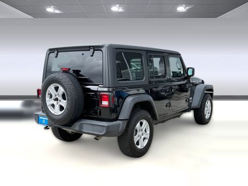 Used 2018 Jeep Wrangler Unlimited Sport S AWD/4WD image 8