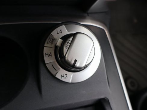 Used 2016 Toyota 4Runner SR5 image 10