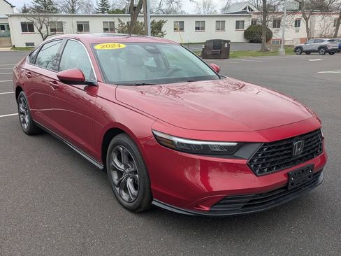 Used 2024 Honda Accord EX image 3