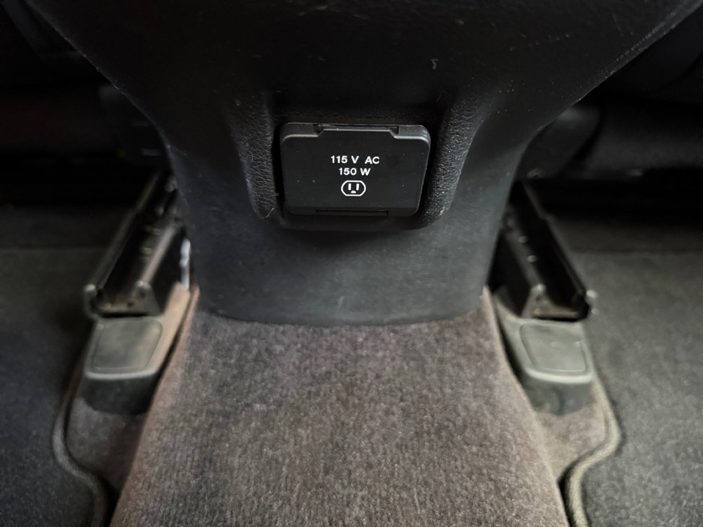 Used 2018 Jeep Cherokee Latitude Plus FWD image 30
