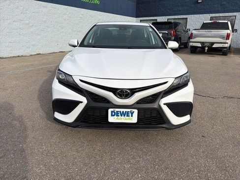 Used 2023 Toyota Camry SE image 8