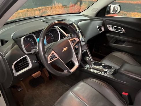 Used 2017 Chevrolet Equinox Premier w/ Enhanced Convenience Package image 22