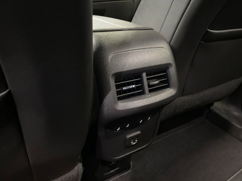 Used 2022 Chevrolet Equinox Premier image 27