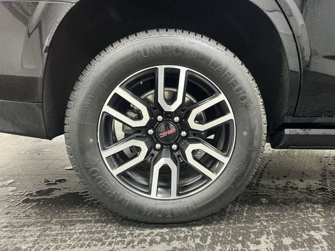 Certified 2023 GMC Yukon AT4 w/ AT4 Premium Plus Package AWD/4WD image 34