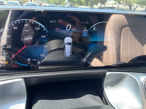 Used 2023 Mercedes-Benz GLB 250 4MATIC image 14