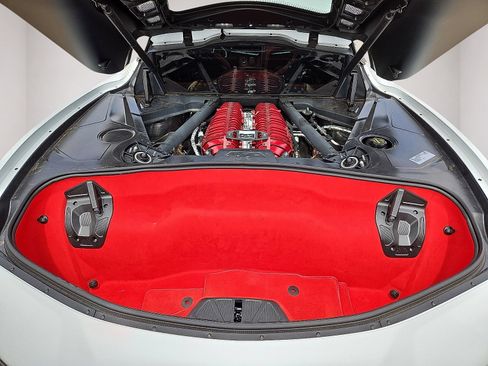 Used 2025 Chevrolet Corvette Z06 w/ Stealth Interior Trim Package RWD image 15