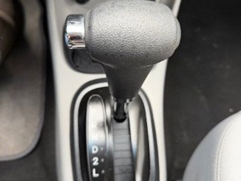 Used 2010 Hyundai Accent GLS w/ Premium Pkg 4 image 21