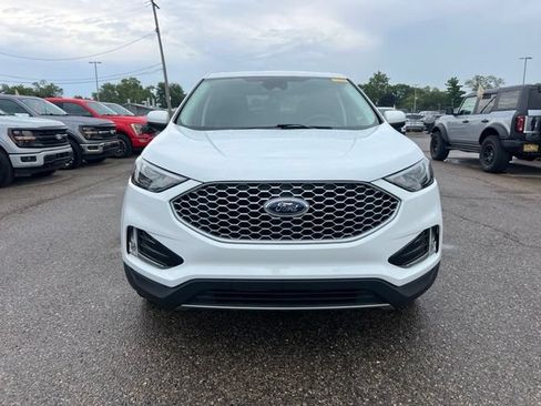 Certified 2024 Ford Edge SEL w/ Convenience Package AWD/4WD image 2