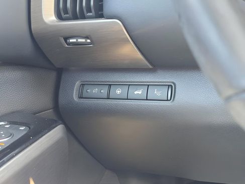 Used 2024 Nissan Pathfinder Platinum w/ Cargo Package image 27