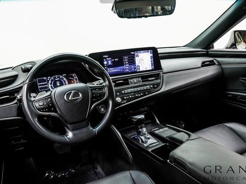Used 2022 Lexus ES 350 w/ Premium Package image 5