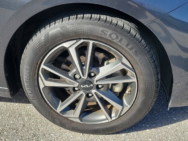 Certified 2024 Kia Forte LXS FWD image 6