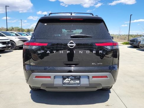 New 2026 Nissan Pathfinder SL image 9