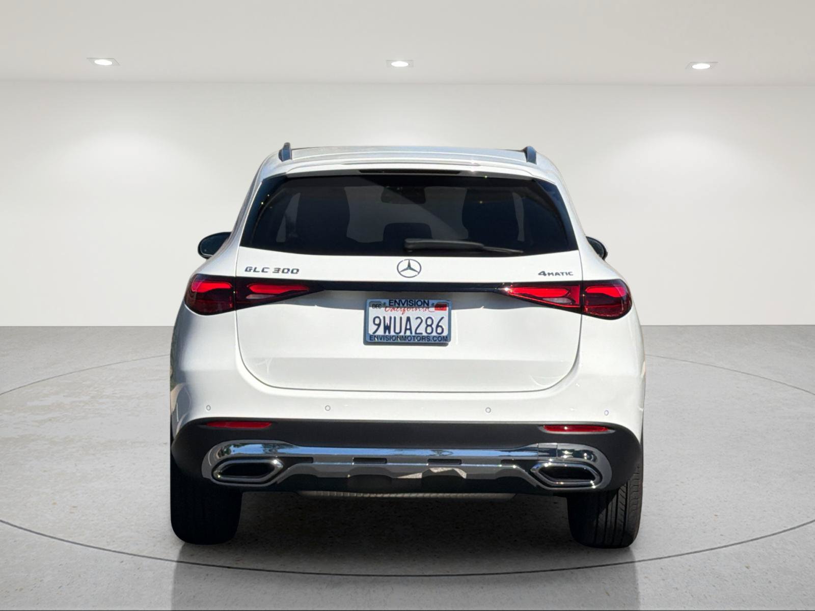 Used 2026 Mercedes-Benz GLC 300 4MATIC image 3