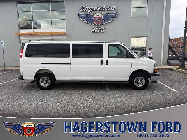 Used 2025 Chevrolet Express 3500 LT w/ LT Preferred Equipment Group RWD image 1
