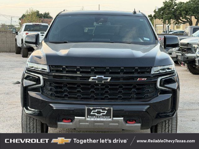 Used 2023 Chevrolet Suburban Z71 w/ Luxury Package AWD/4WD image 8