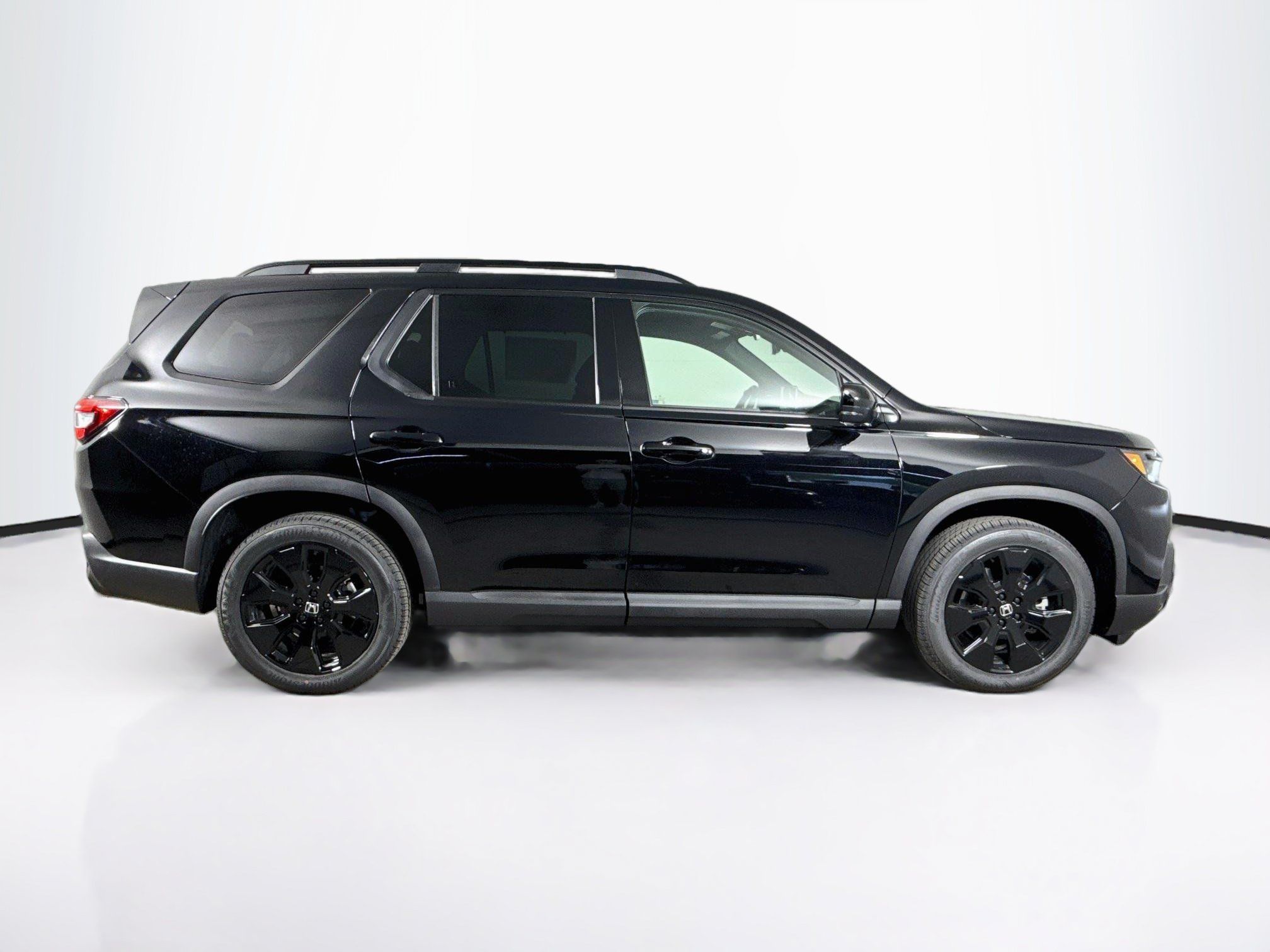 New 2026 Honda Pilot Black Edition image 2
